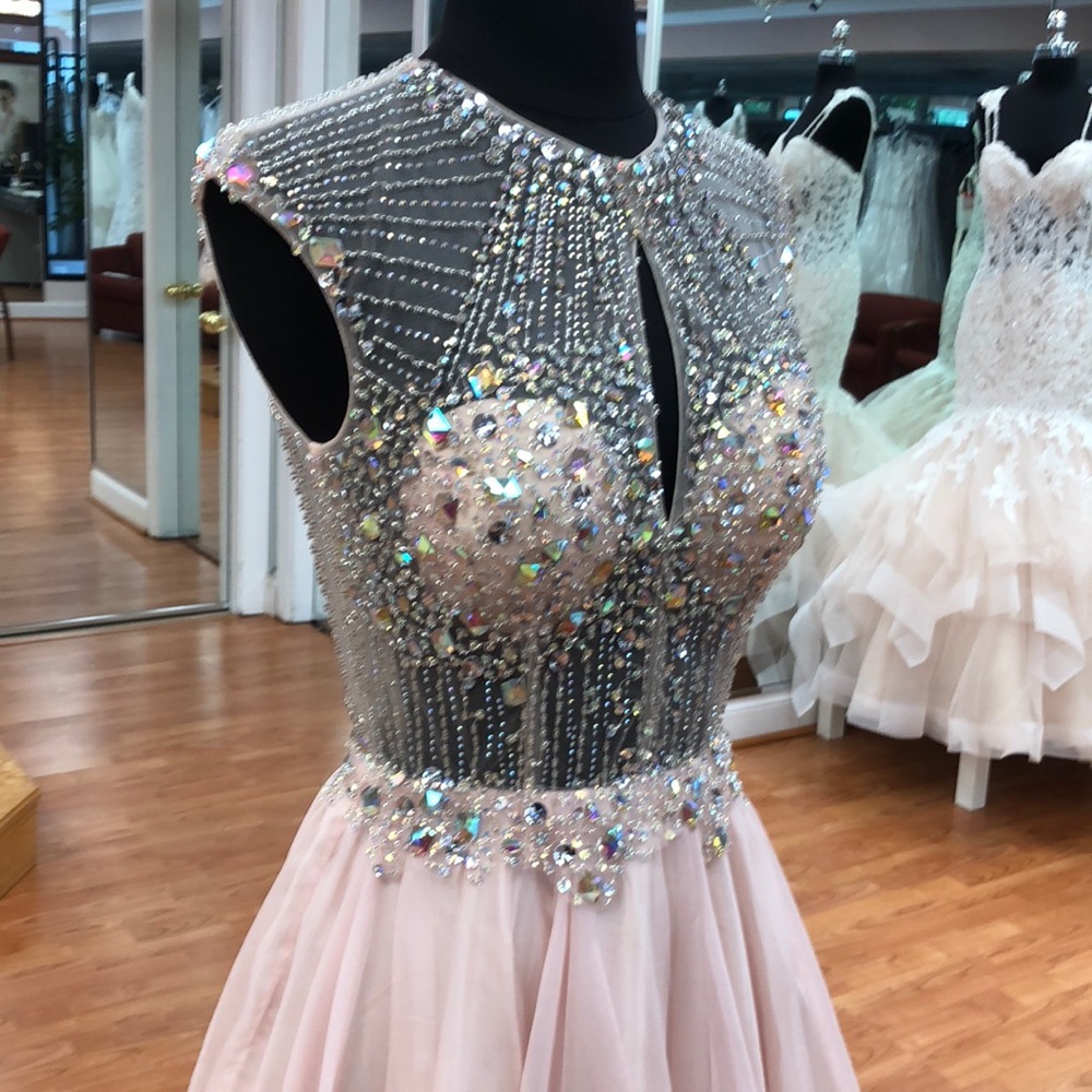 Homecoming dress, pink with sequins - Picture 3 of 7